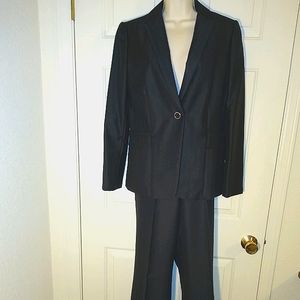 Calvin Klein Black 2pc Suit - Sheen & Style!